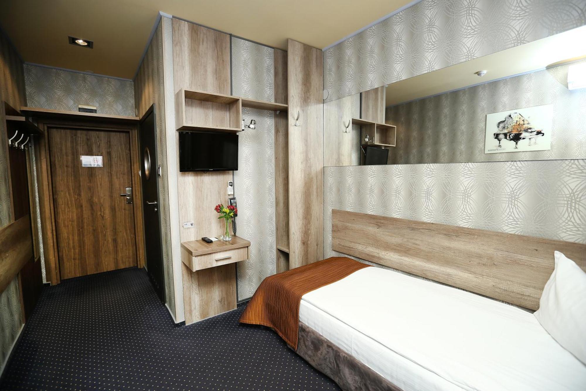 Hotel Forma Piła Eksteriør billede